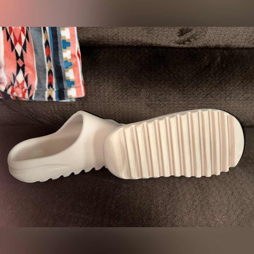 Adidas Yeezy Slides 5.5Y Sand Color